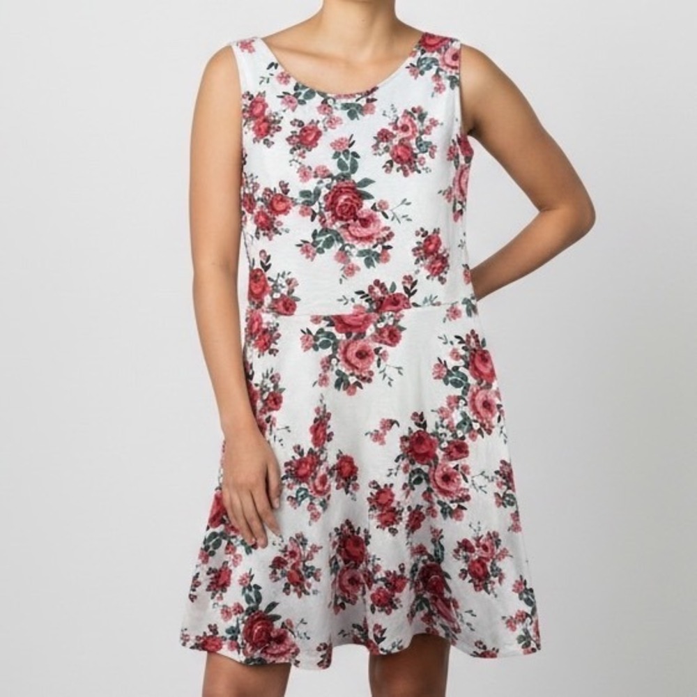 H&M Divided White‎ Floral Scoop Back Skater Dress size 8 medium
